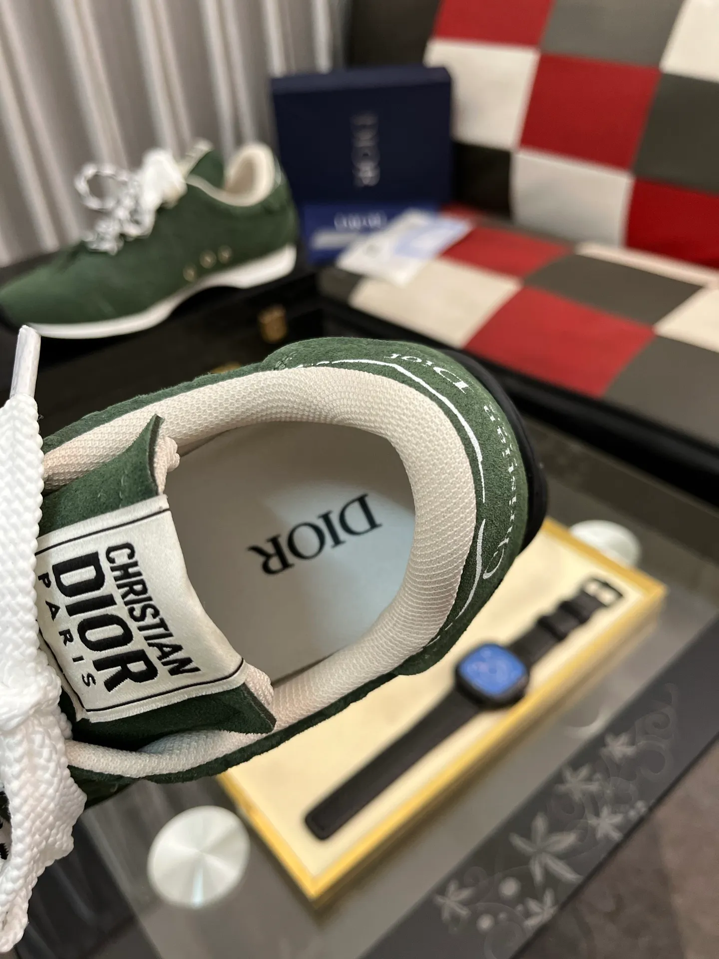 Men's shoes 💰500⌚️⌚️Dior original quality.~ Unique modern style sneakers. 🏃A must-have casual shoe for trendy men😍😍 Original brand imported from Italy, imported original leather, sheep lining (refuses to discolor and grind feet) Sole: Original sole provided by the original factory, French lazy style design ⚠️Fit to the feet, original quality, super comfortable original sole. Just like shooting the real thing 🎬The real thing is better Code number: 38-446️⃣Colors available